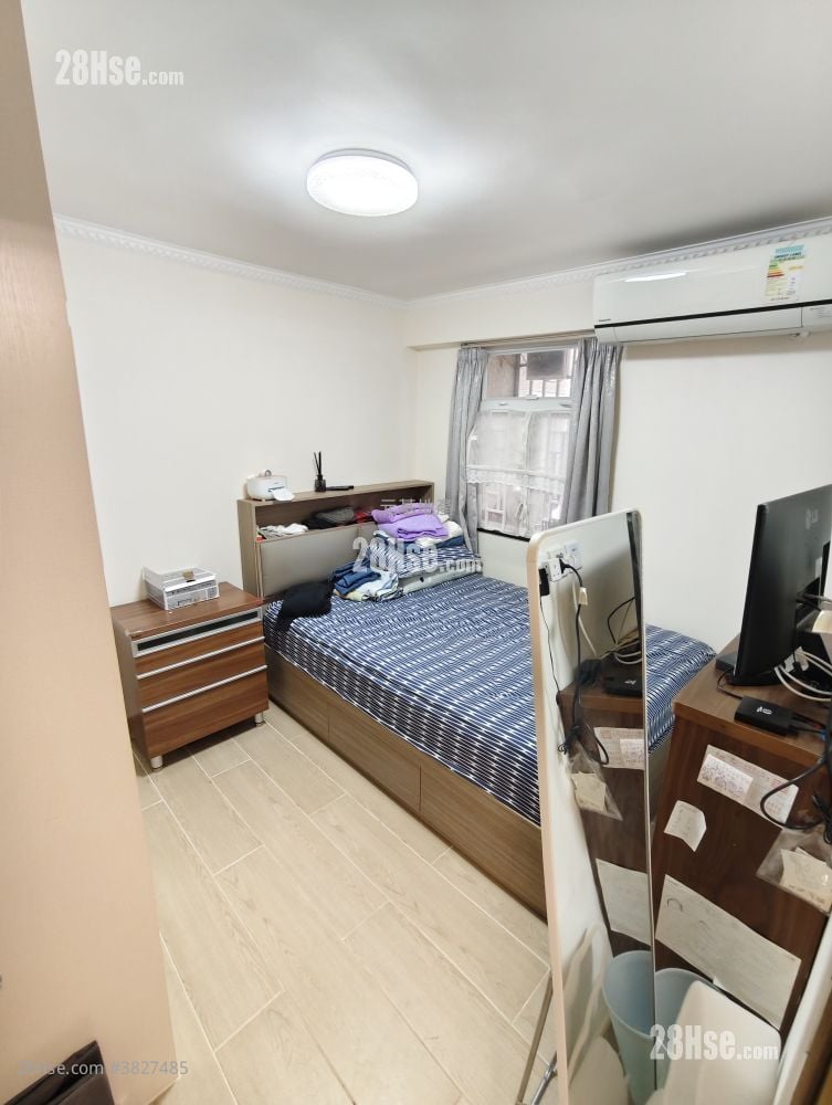 村屋 租盤 3 房 , 1 浴室 700 平方呎