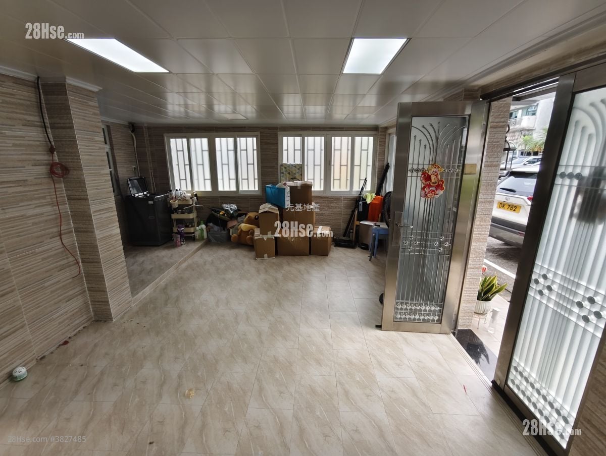 村屋 租盤 3 房 , 1 浴室 700 平方呎