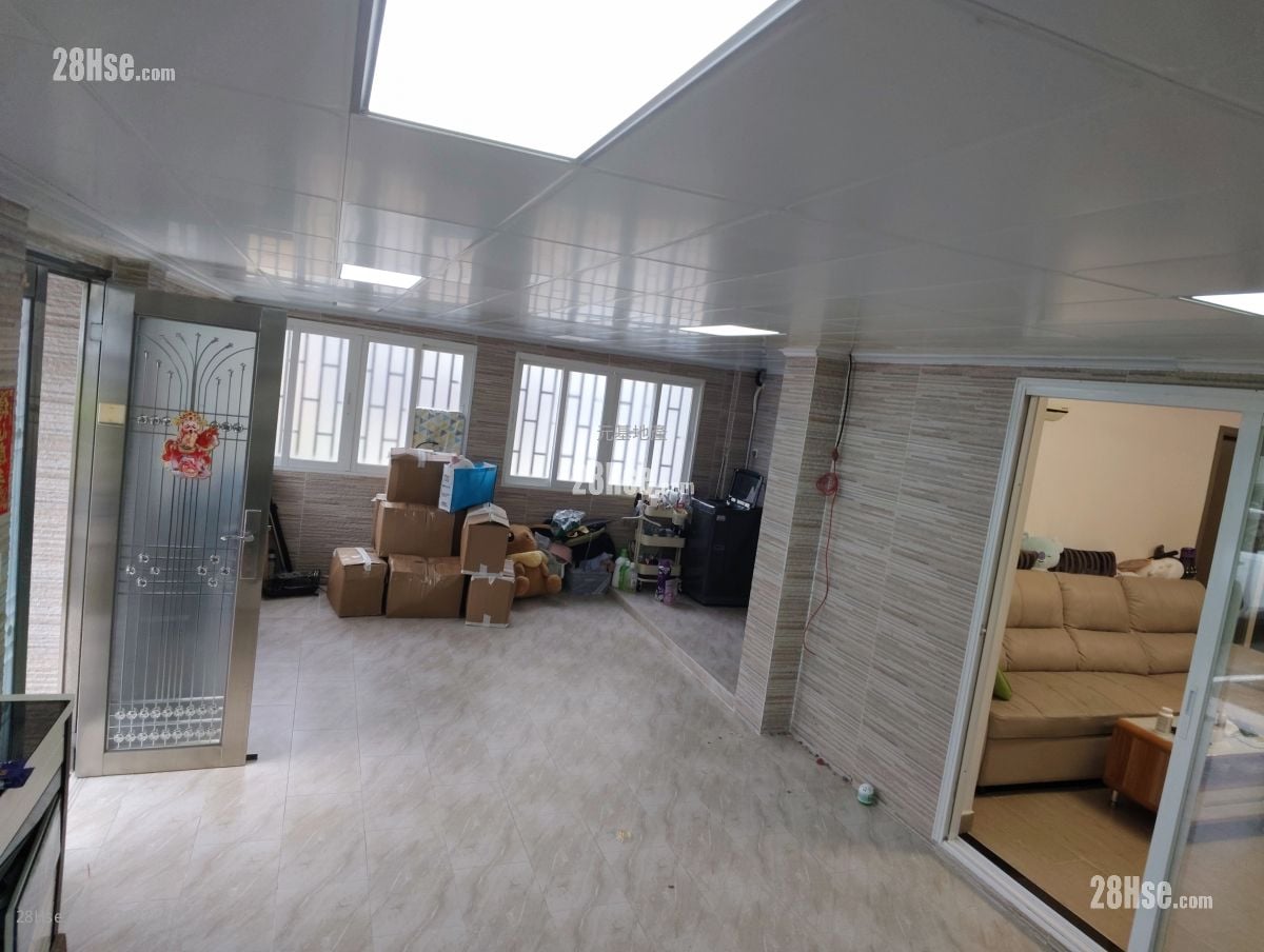 村屋 租盤 3 房 , 1 浴室 700 平方呎