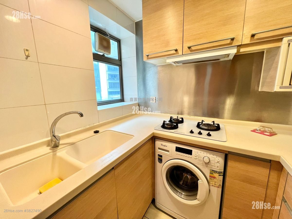 The Zenith Rental 2 Bedrooms , 1 Bathroom 504 ft²