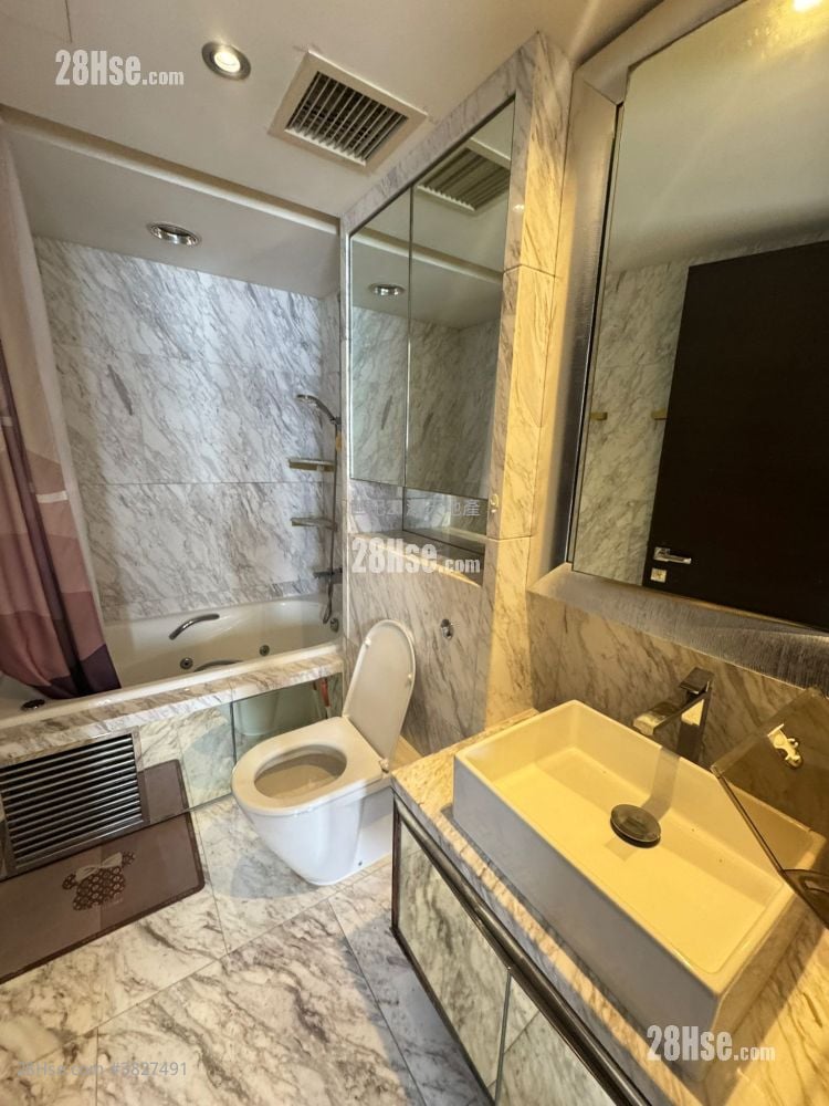 The Beverly Hills Sell 5+ Bedrooms , 4 Bathrooms 2,667 ft²