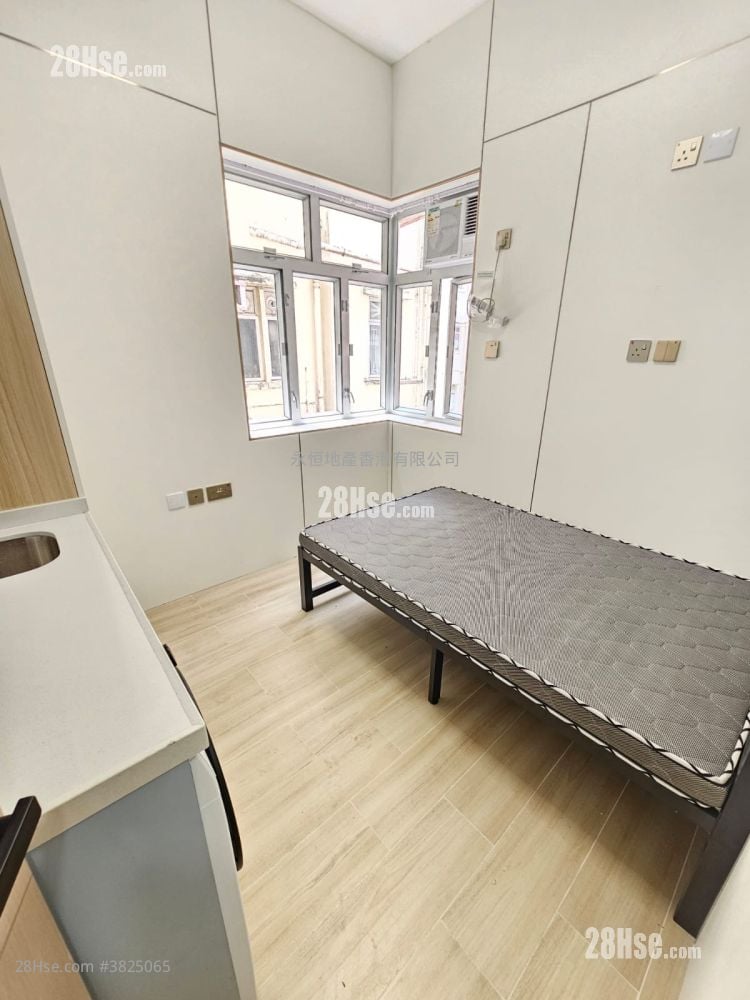 單幢樓房 租盤 1 浴室 130 平方呎