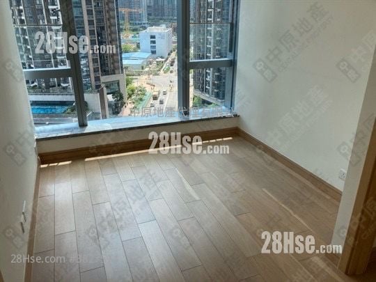 The Parkside Sell 3 Bedrooms , 2 Bathrooms 749 ft²