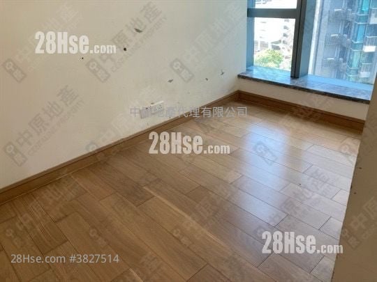 The Parkside Sell 3 Bedrooms , 2 Bathrooms 749 ft²