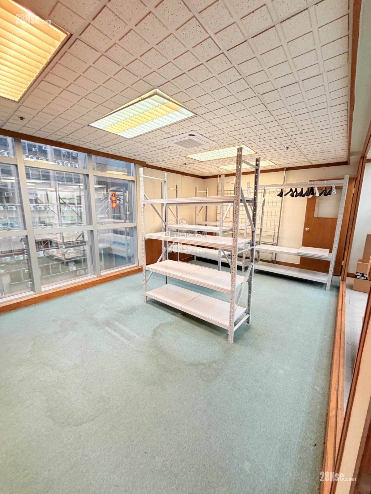 時運中心 租盤 4 房 1,327 平方呎