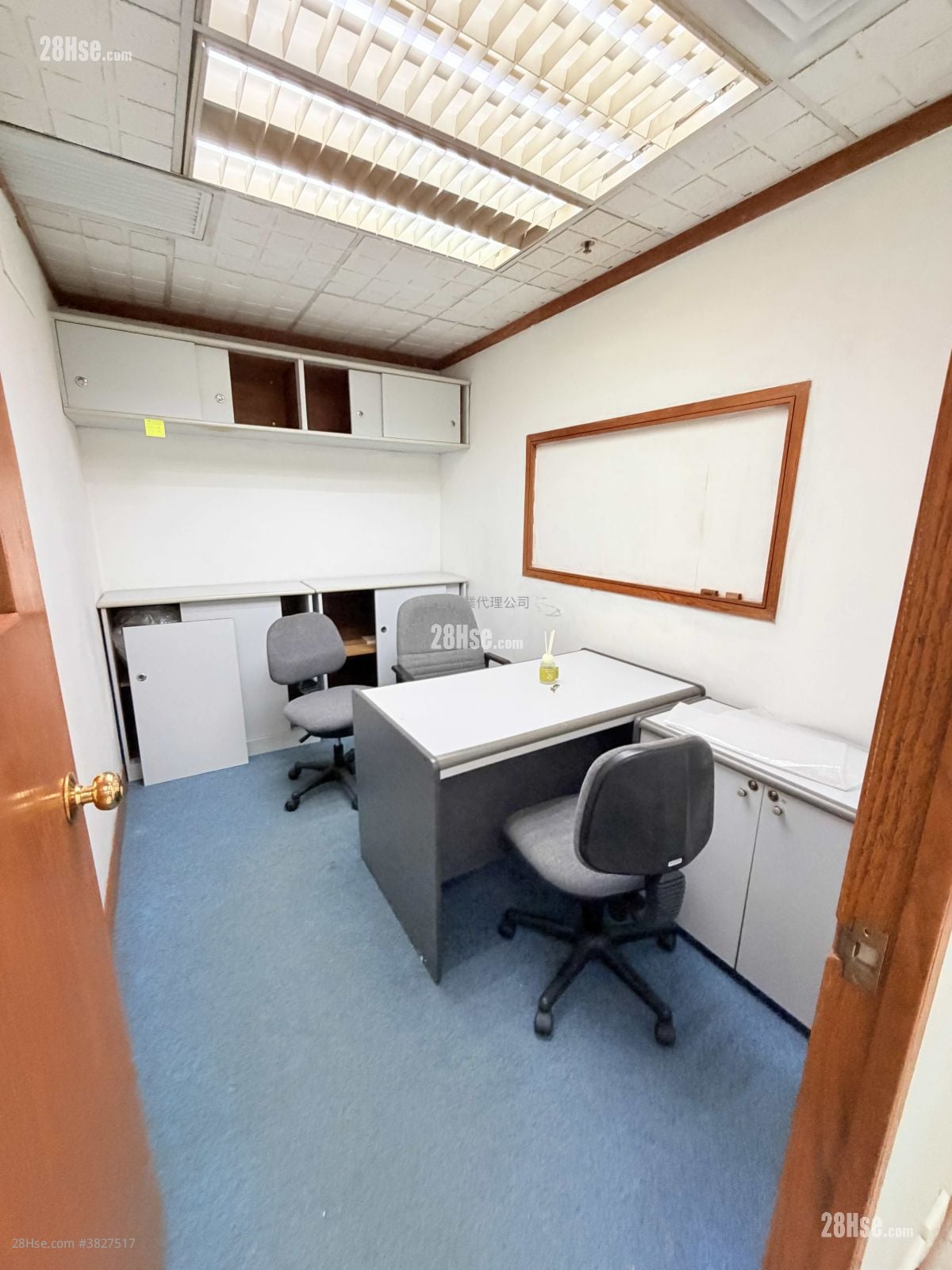 時運中心 租盤 4 房 1,327 平方呎