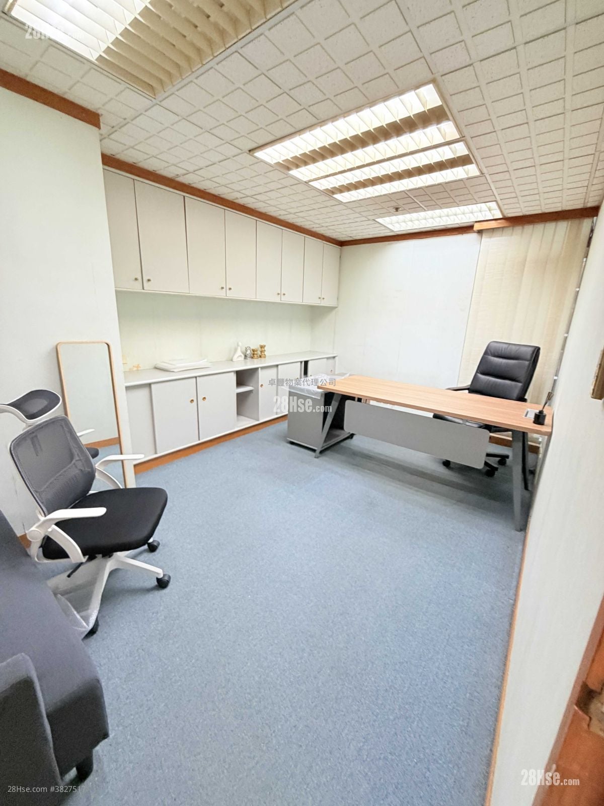 時運中心 租盤 4 房 1,327 平方呎