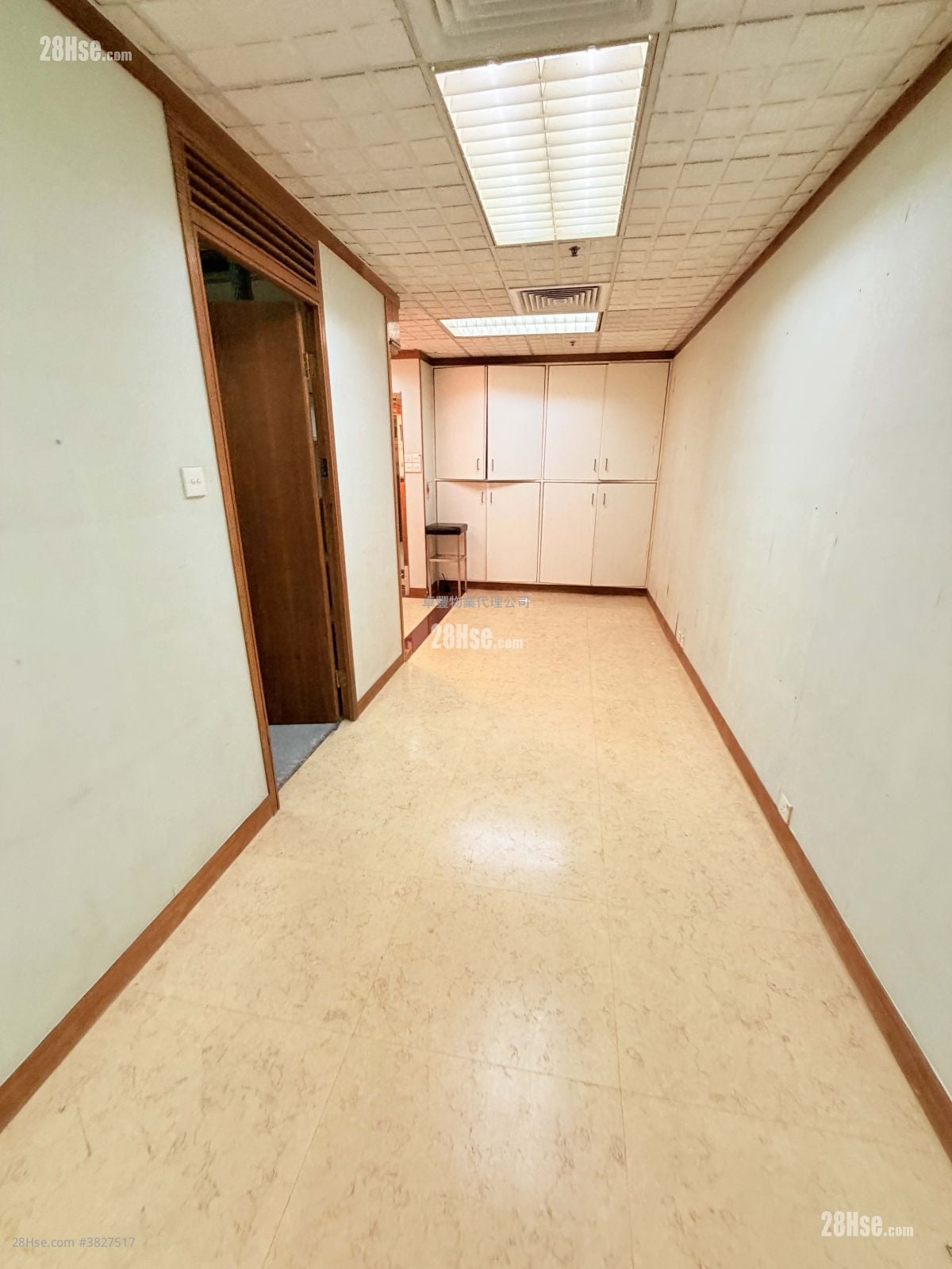 時運中心 租盤 4 房 1,327 平方呎