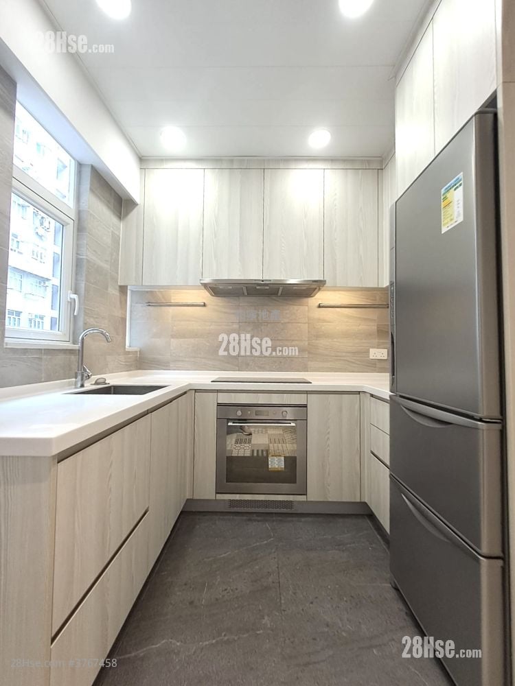 曾氏大廈 租盤 2 房 , 2 浴室 712 平方呎