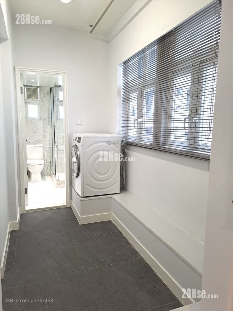 曾氏大廈 租盤 2 房 , 2 浴室 712 平方呎