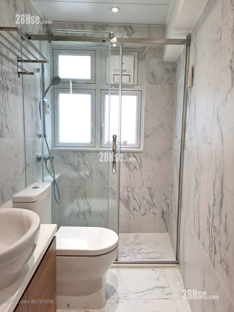 曾氏大廈 租盤 2 房 , 2 浴室 712 平方呎