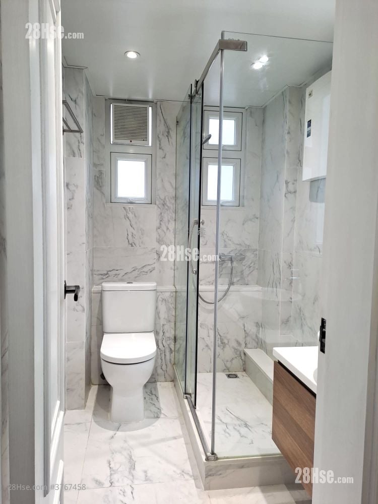 曾氏大廈 租盤 2 房 , 2 浴室 712 平方呎