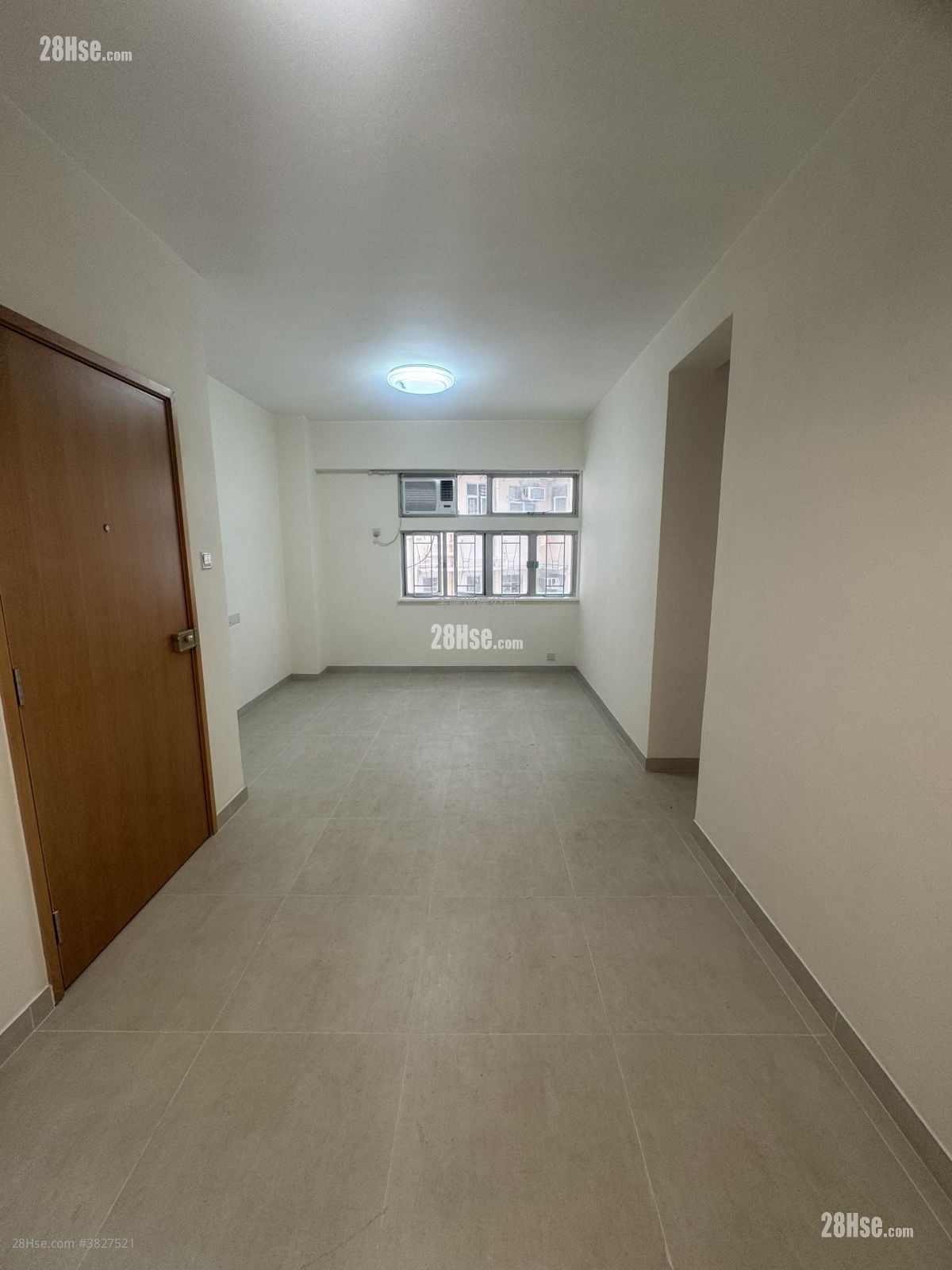 Newman House Sell 2 Bedrooms , 1 Bathroom 485 ft²