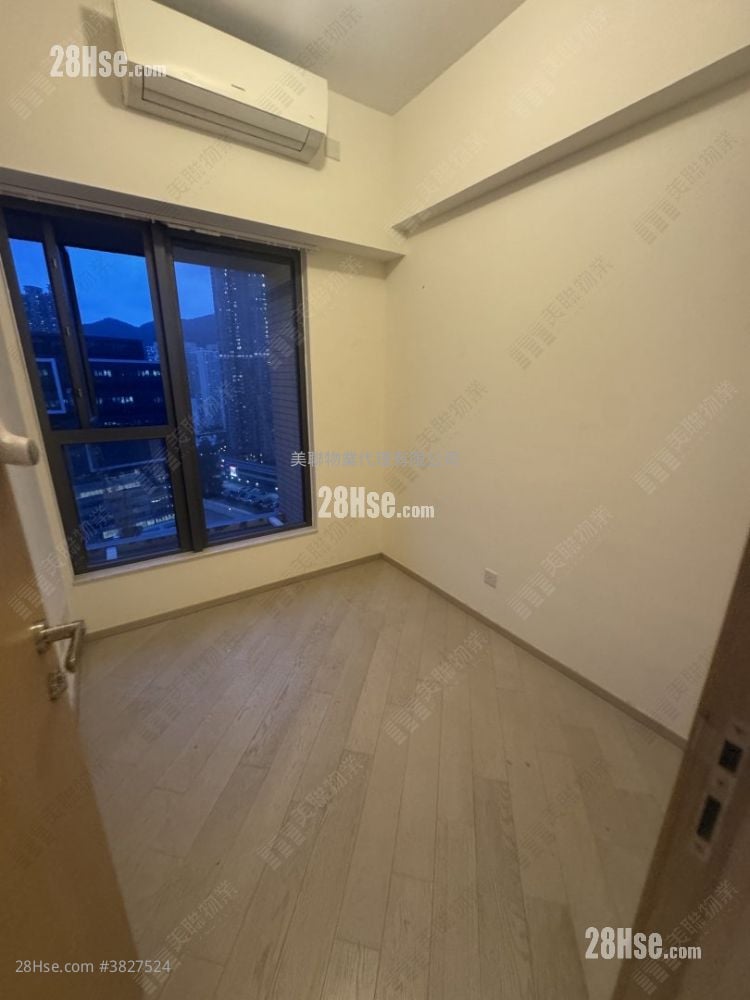 The Wings Sell 3 Bedrooms , 2 Bathrooms 735 ft²