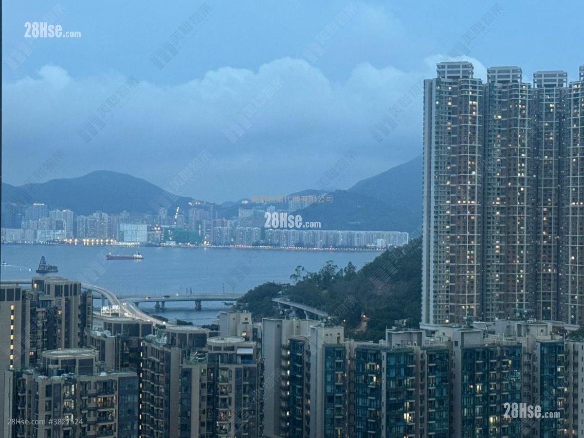 The Wings Sell 3 Bedrooms , 2 Bathrooms 735 ft²