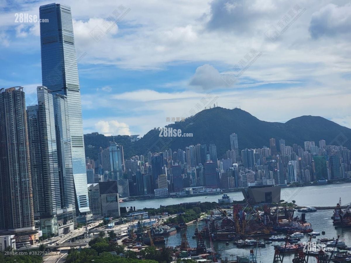 Park Avenue Sell 3 Bedrooms , 2 Bathrooms 777 ft²