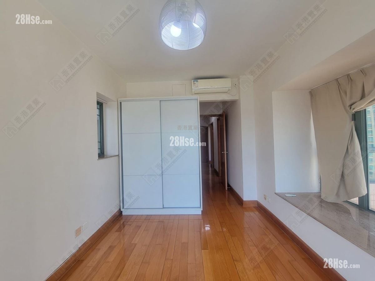 Park Avenue Sell 3 Bedrooms , 2 Bathrooms 777 ft²