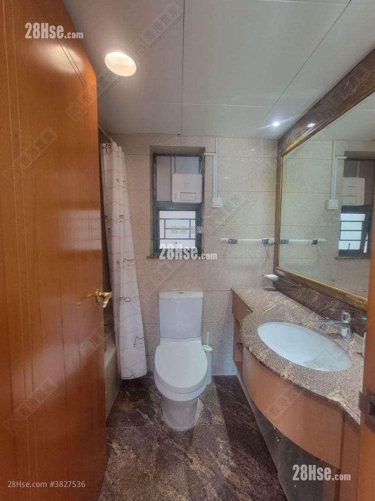 Park Avenue Sell 3 Bedrooms , 2 Bathrooms 777 ft²