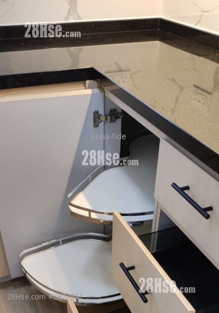 丽景大厦 租盘 867 平方尺