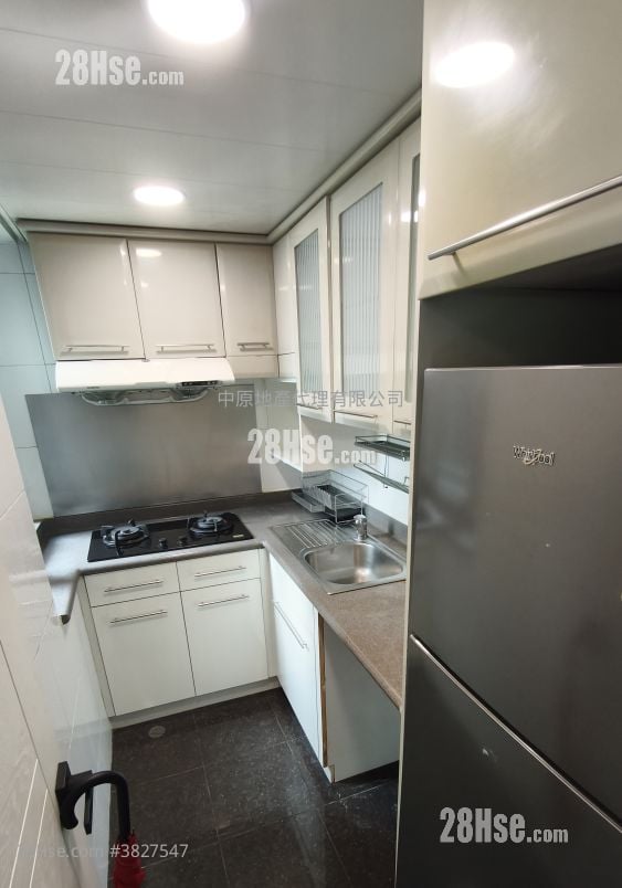 Summit Terrace Sell 2 Bedrooms , 1 Bathroom 424 ft²