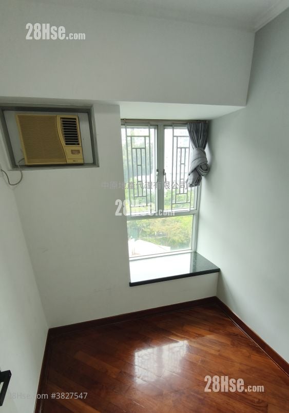 Summit Terrace Sell 2 Bedrooms , 1 Bathroom 424 ft²