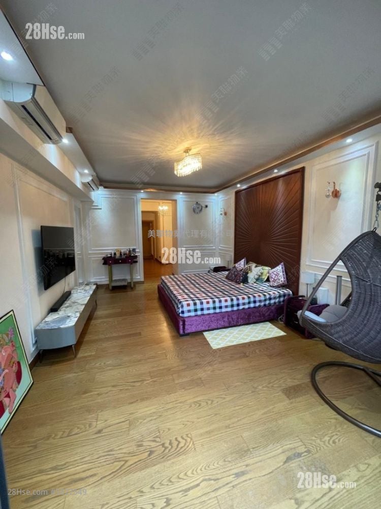 Jade Grove Sell 3 Bedrooms 2,389 ft²