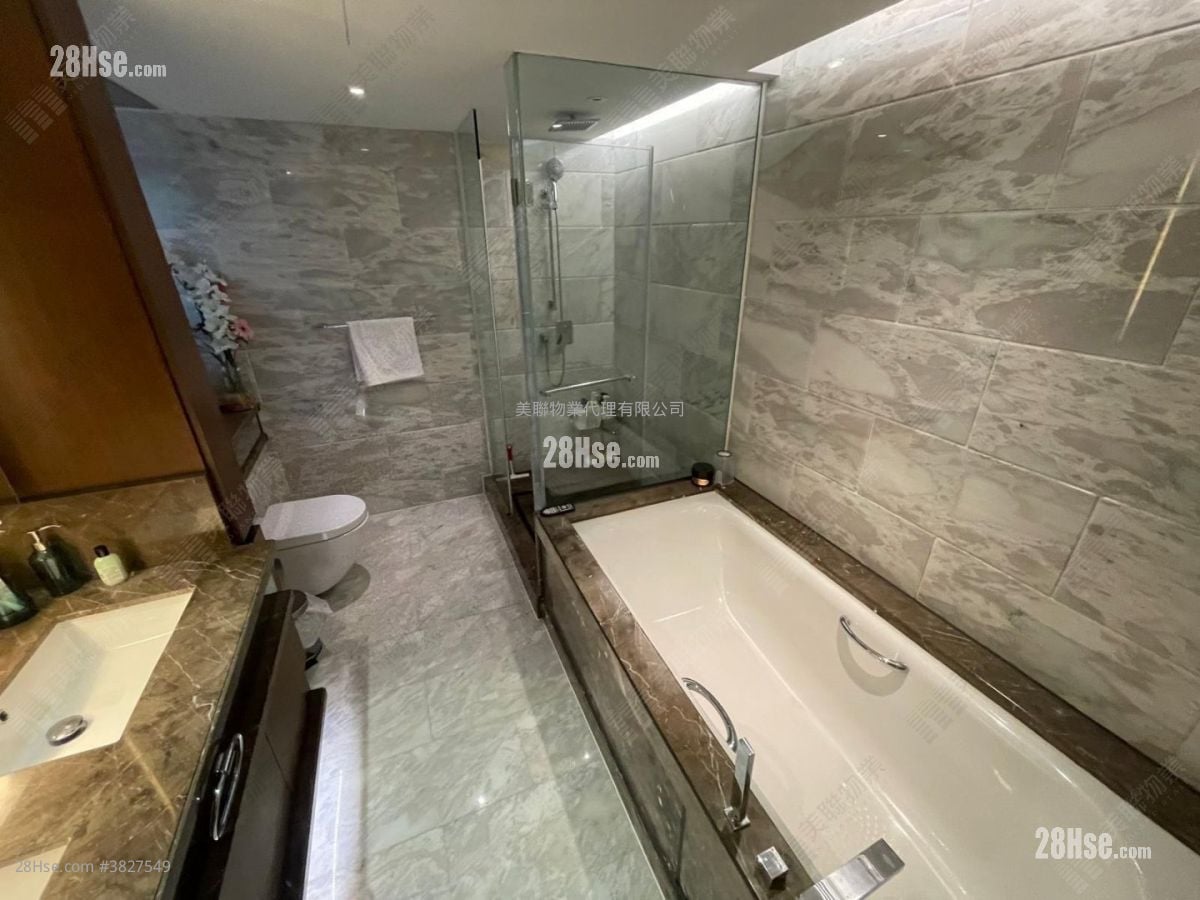 Jade Grove Sell 3 Bedrooms 2,389 ft²