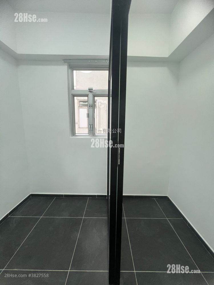 龍飛大廈 租盤 開放式間隔 , 1 浴室 150 平方呎