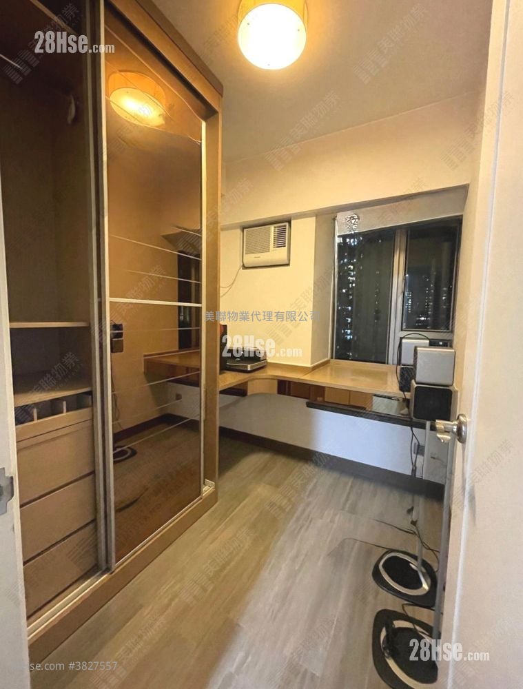 Tseung Kwan O Plaza Sell 2 Bedrooms , 1 Bathroom 451 ft²