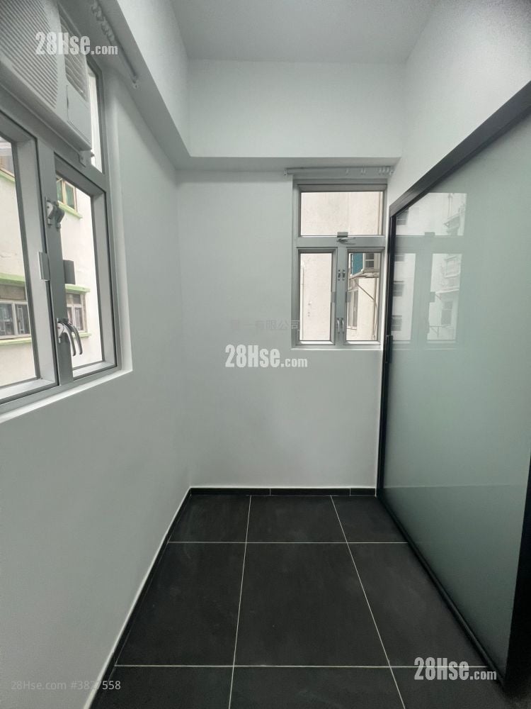 龍飛大廈 租盤 開放式間隔 , 1 浴室 150 平方呎