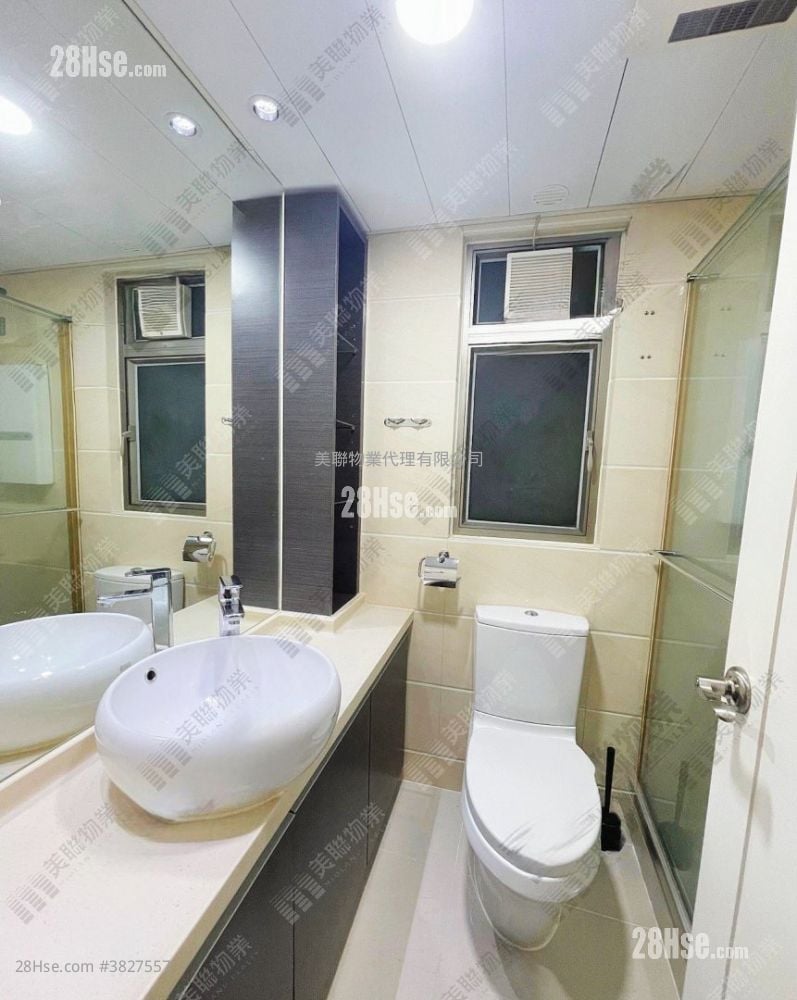 Tseung Kwan O Plaza Sell 2 Bedrooms , 1 Bathroom 451 ft²