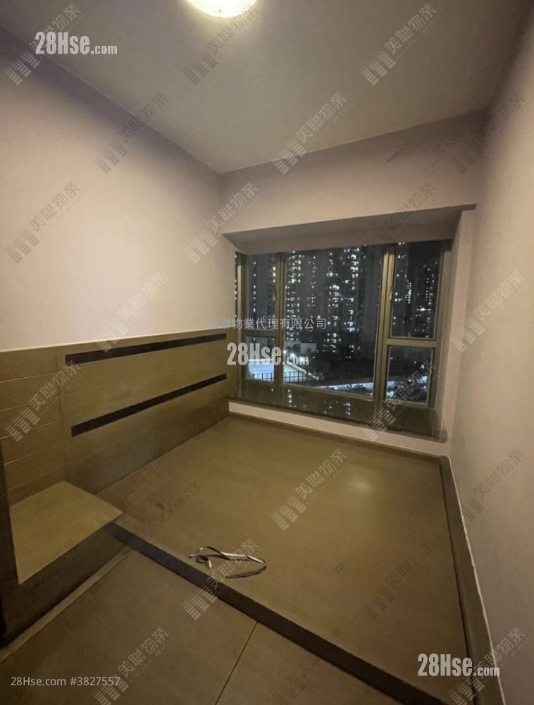 Tseung Kwan O Plaza Sell 2 Bedrooms , 1 Bathroom 451 ft²
