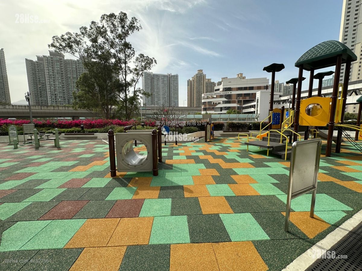 Kam Chun Court Sell 2 Bedrooms , 1 Bathroom 447 ft²