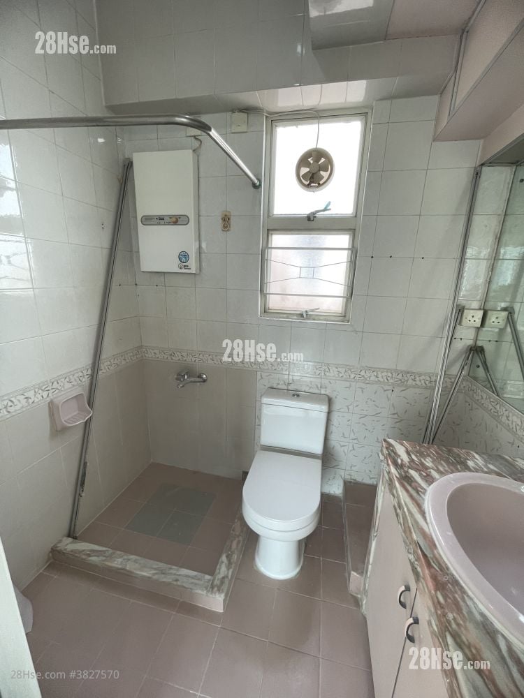 Venice Gardens Sell 2 Bedrooms , 1 Bathroom 452 ft²