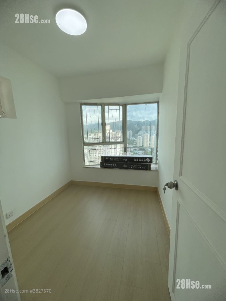 Venice Gardens Sell 2 Bedrooms , 1 Bathroom 452 ft²