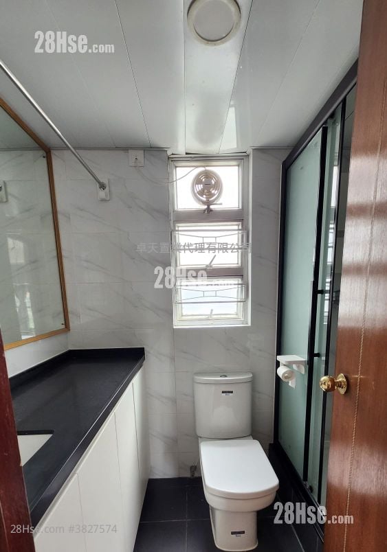 22居 租盘 3 房 , 2 浴室 603 平方尺