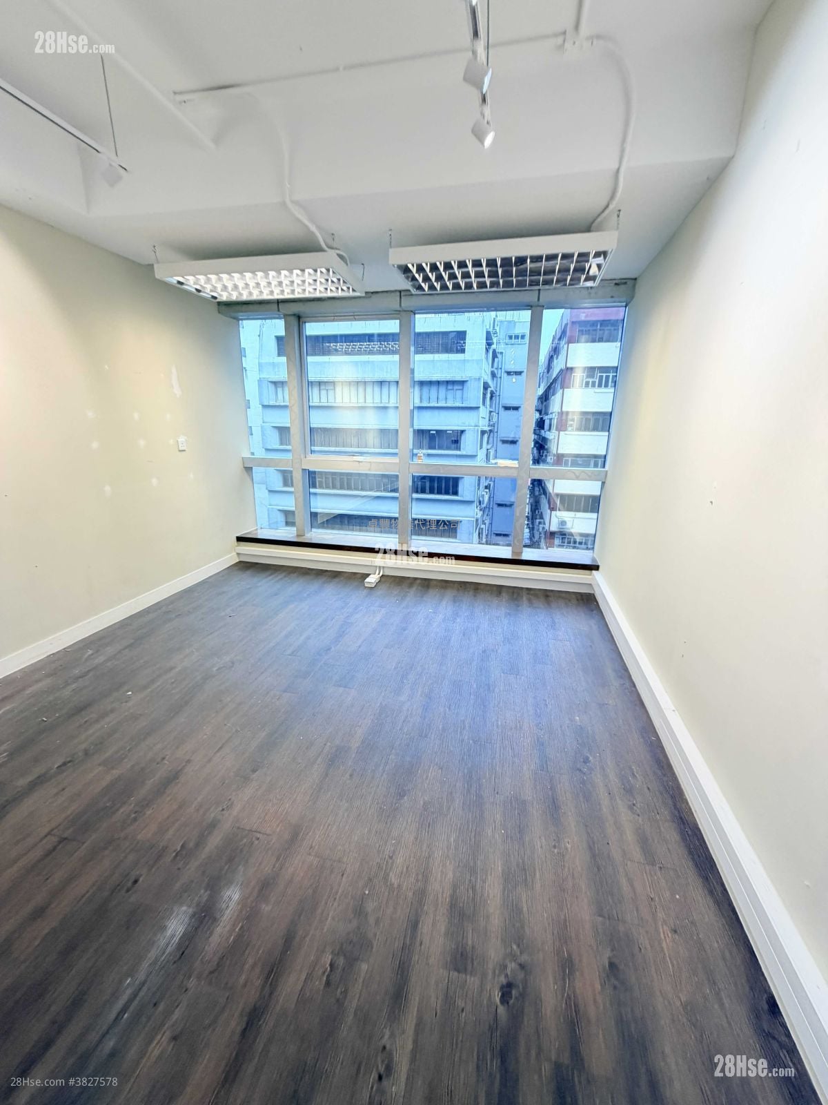 Sterling Centre Sell Studio , 1 Toilet 375 ft²