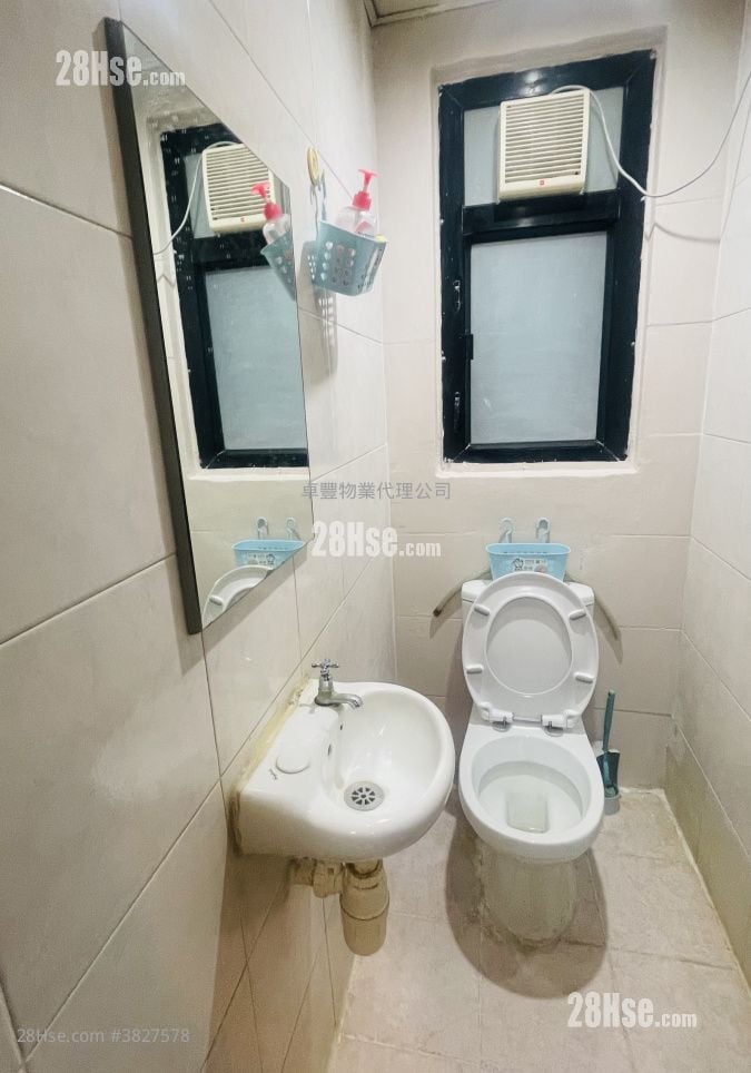Sterling Centre Sell Studio , 1 Toilet 375 ft²
