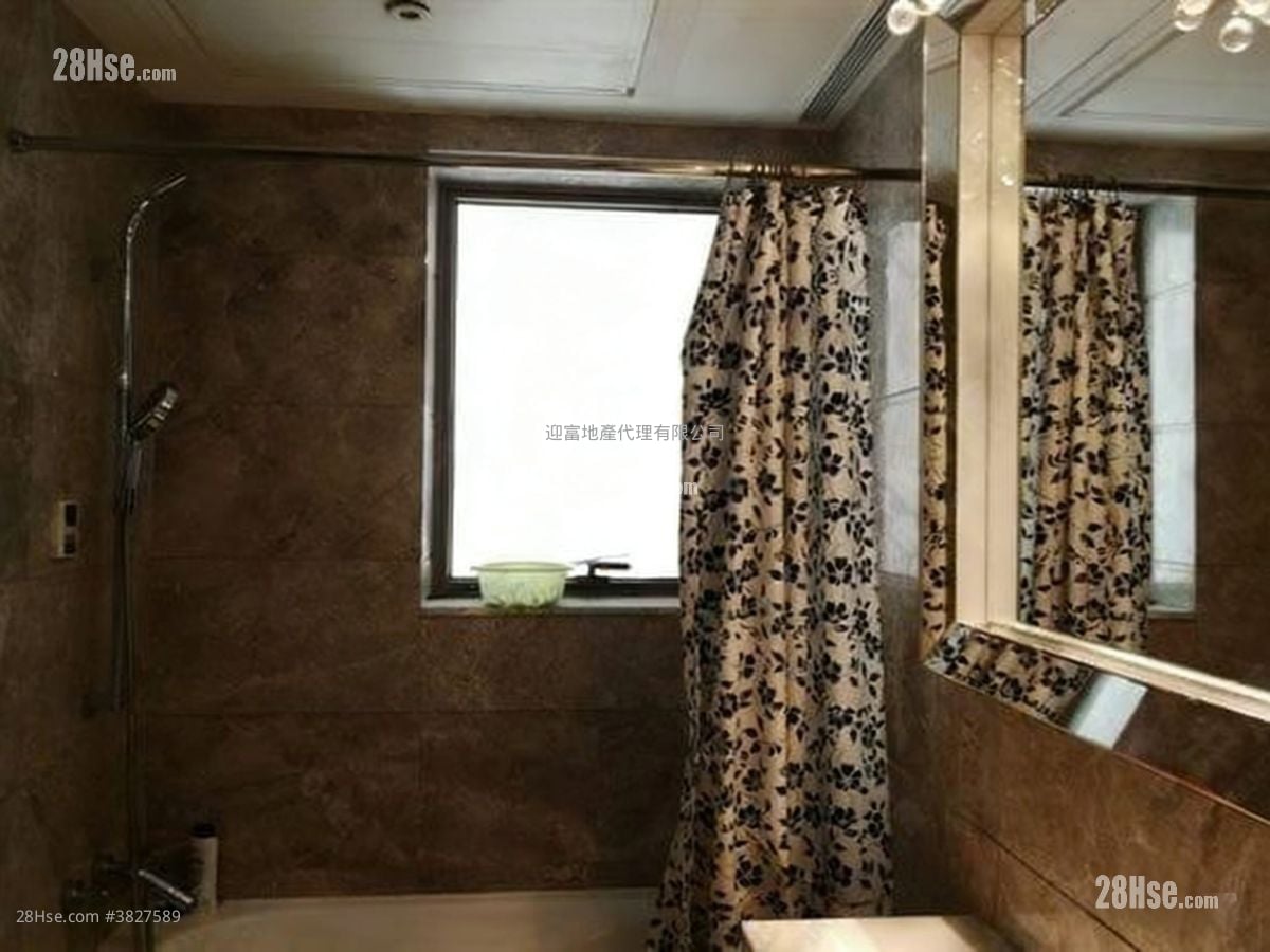 Celestial Heights Sell 5+ Bedrooms , 3 Bathrooms 1,662 ft²