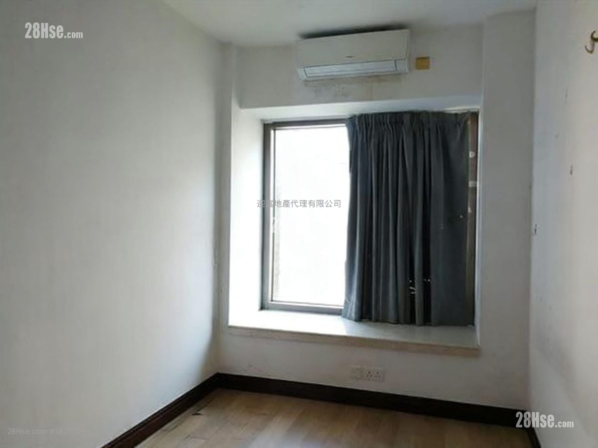 Celestial Heights Sell 5+ Bedrooms , 3 Bathrooms 1,662 ft²