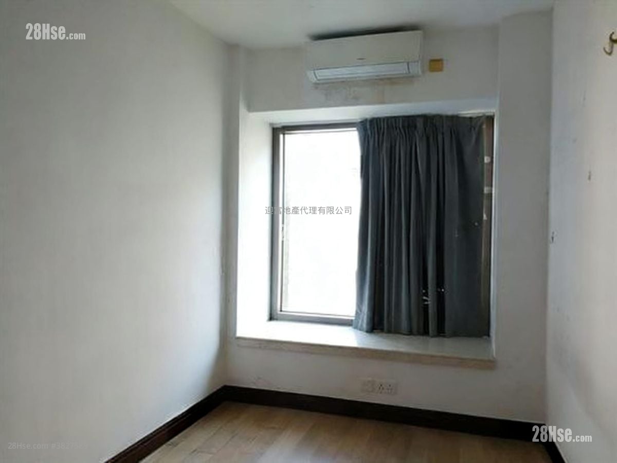 Celestial Heights Sell 5+ Bedrooms , 3 Bathrooms 1,662 ft²