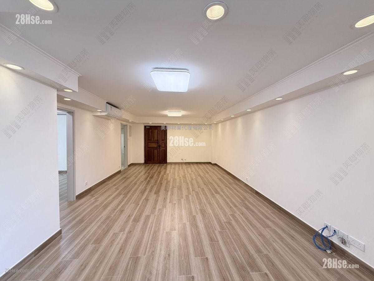 Osmanthus Court Sell 3 Bedrooms 1,039 ft²