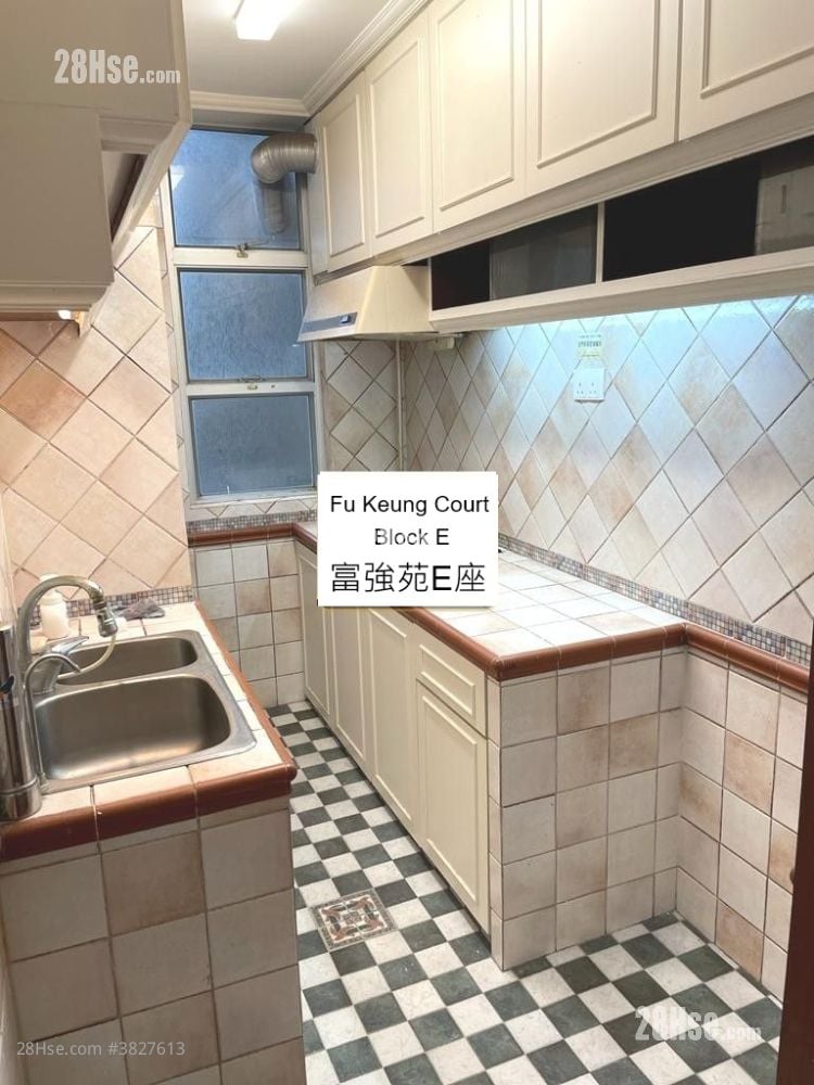 Fu Keung Court Sell 2 Bedrooms , 1 Bathroom 577 ft²