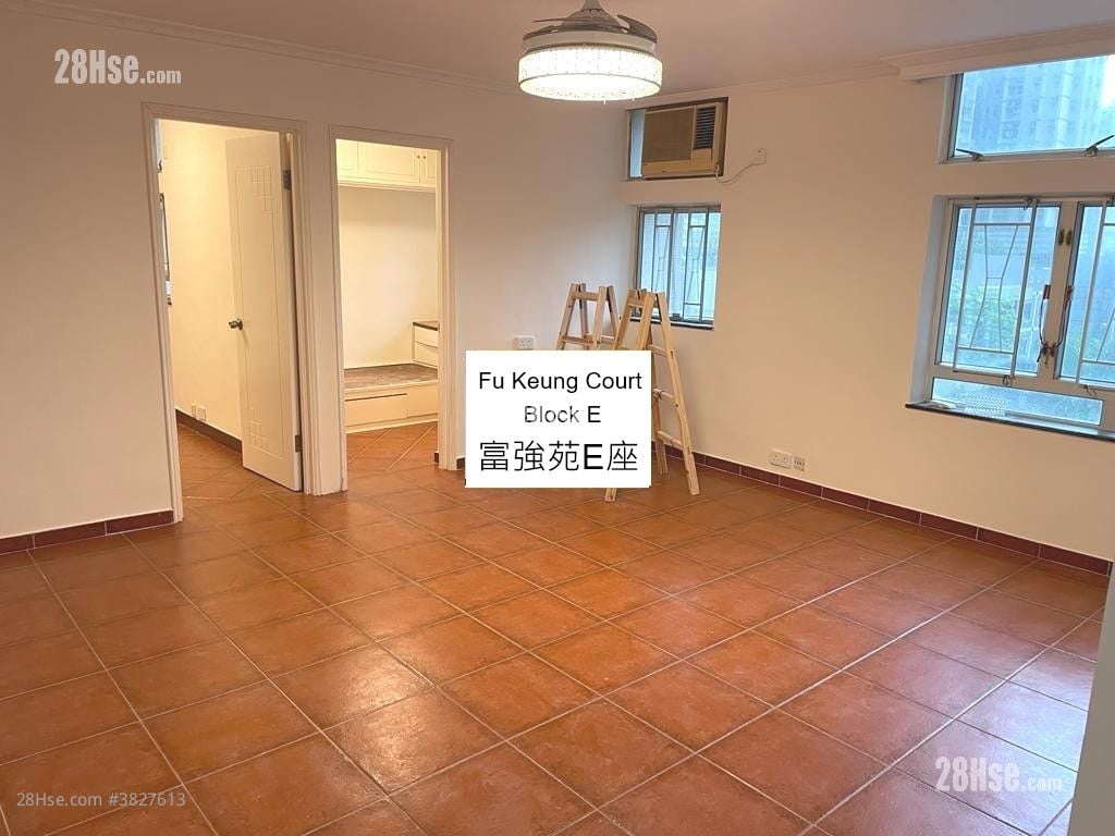 Fu Keung Court Sell 2 Bedrooms , 1 Bathroom 577 ft²