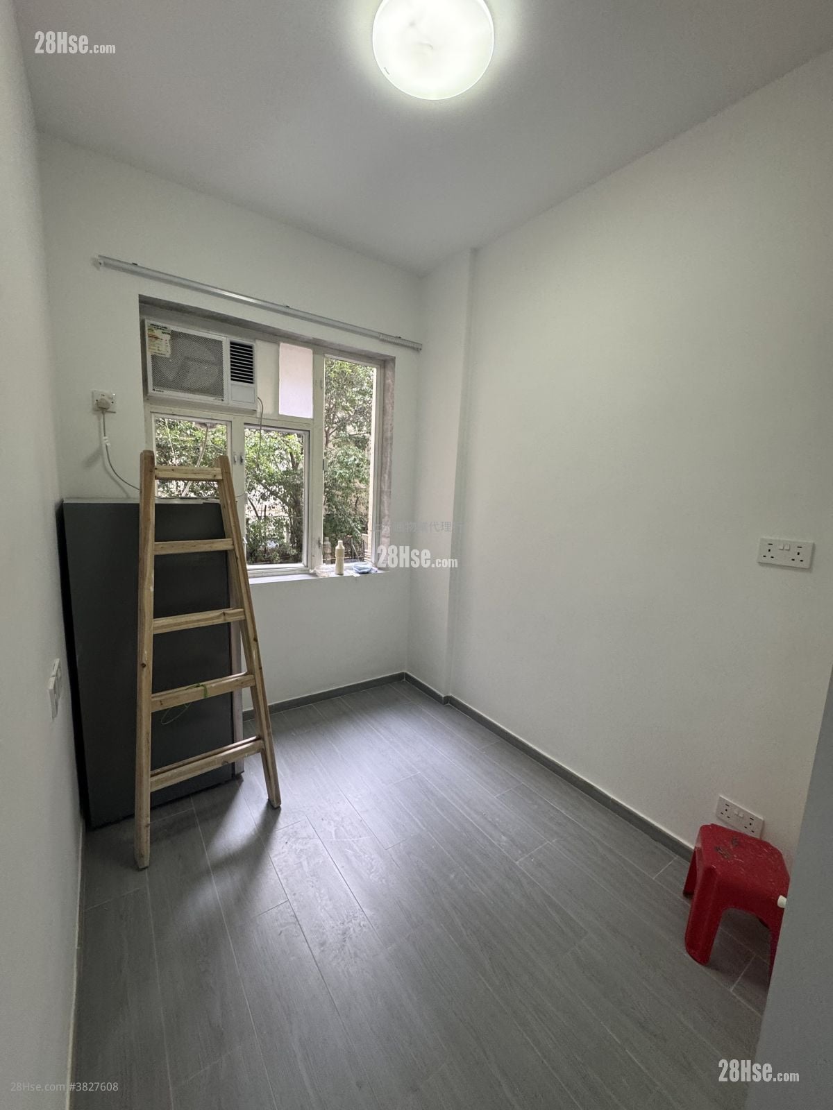 唐樓 租盤 250 平方呎