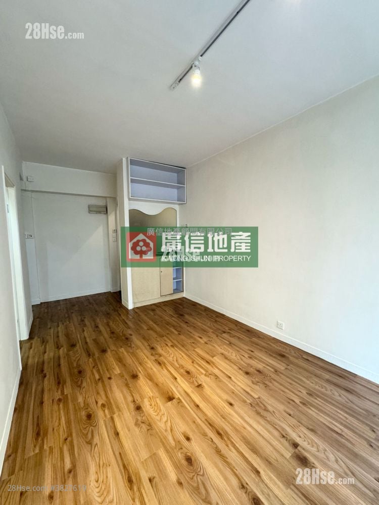 Bell House Rental 2 Bedrooms , 1 Bathroom 523 ft²