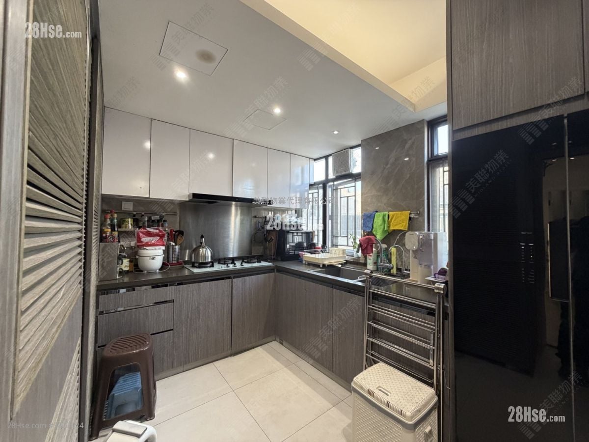 怡德花园 售盘 3 房 1,011 平方尺