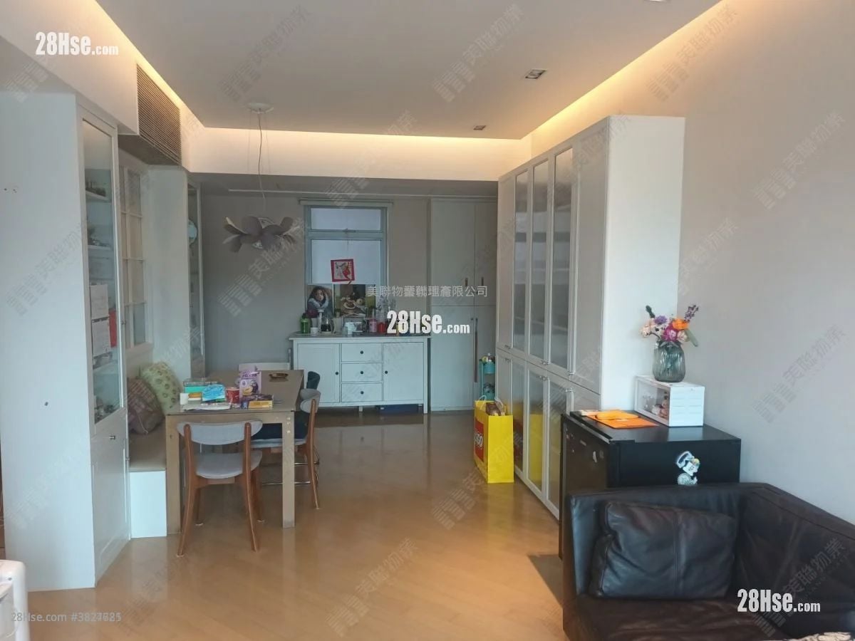 溱岸8號 售盤 4 房 , 2 浴室 1,018 平方呎