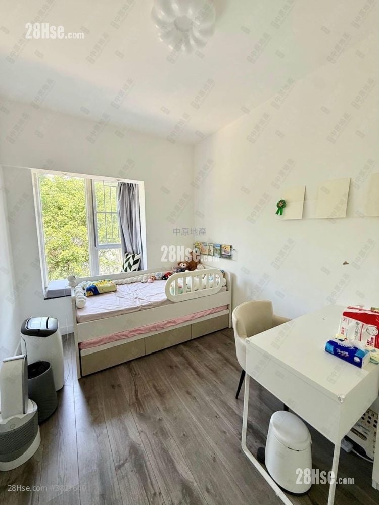 The Beverly Hills Sell 4 Bedrooms 1,597 ft²