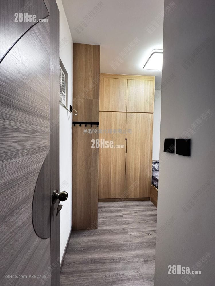 Tseung Kwan O Plaza Sell 2 Bedrooms , 1 Bathroom 417 ft²